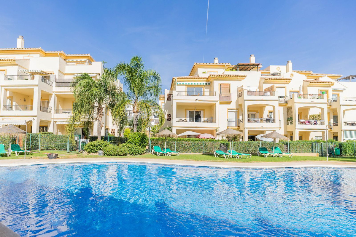 Te koop Middle Floor Apartment Costa Del Sol Riviera Del Sol € 305.000,-