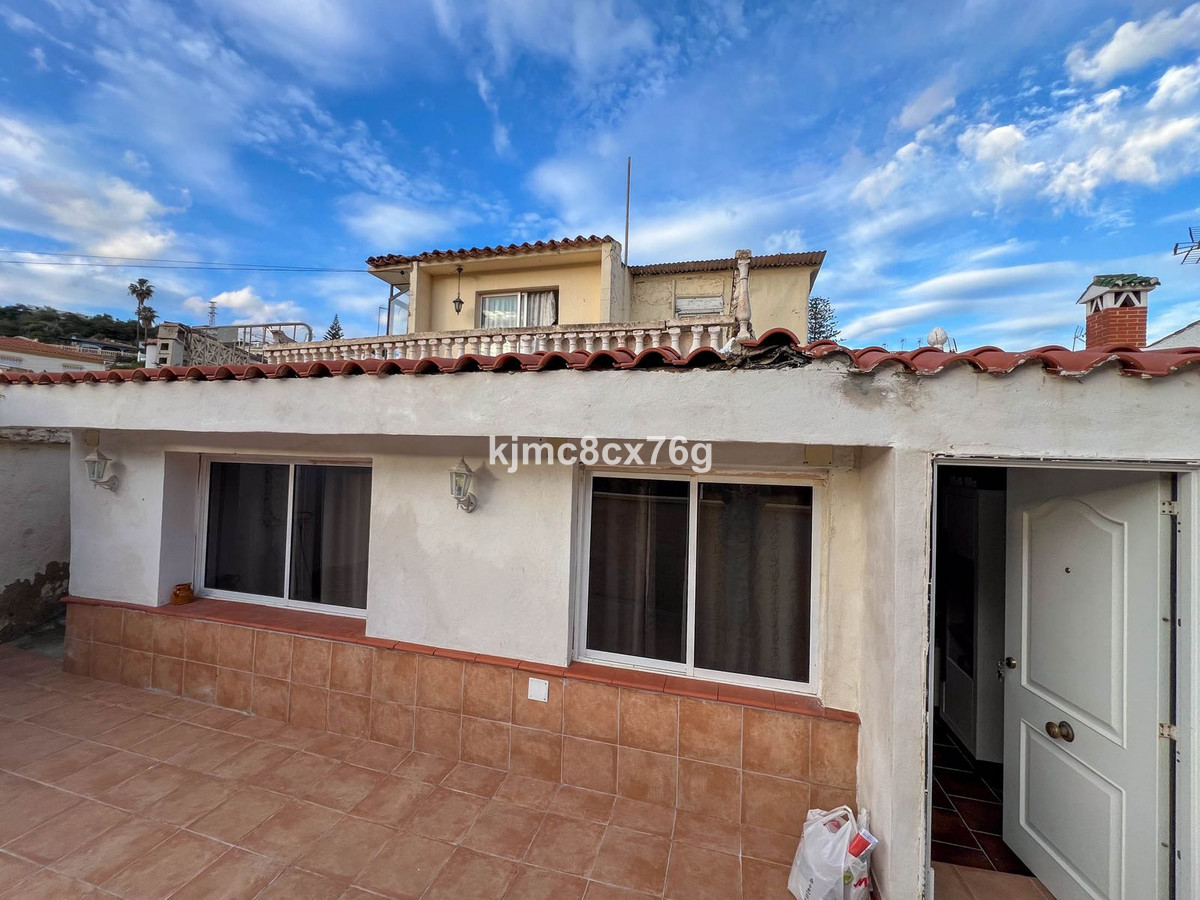 Te koop Vrijstaande Villa Costa Del Sol El Chaparral € 335.000,-