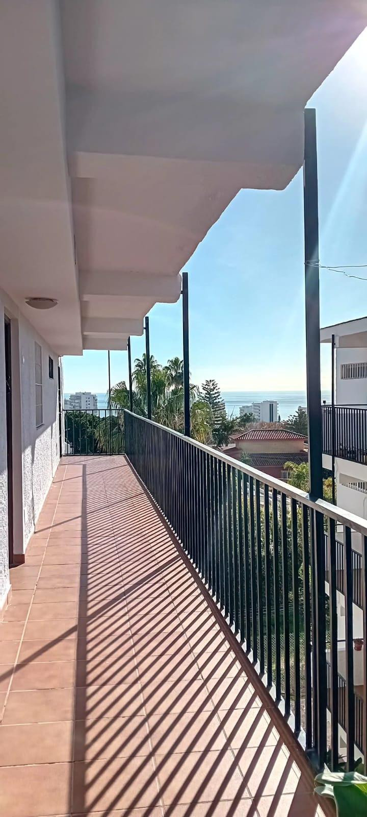Te koop Middle Floor Apartment Costa Del Sol Benalmadena Costa € 191.000,-