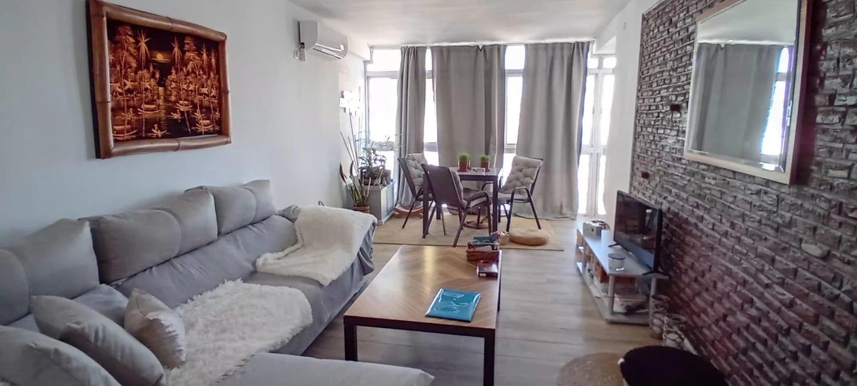 Te koop Middle Floor Apartment Costa Del Sol Benalmadena Costa € 191.000,-