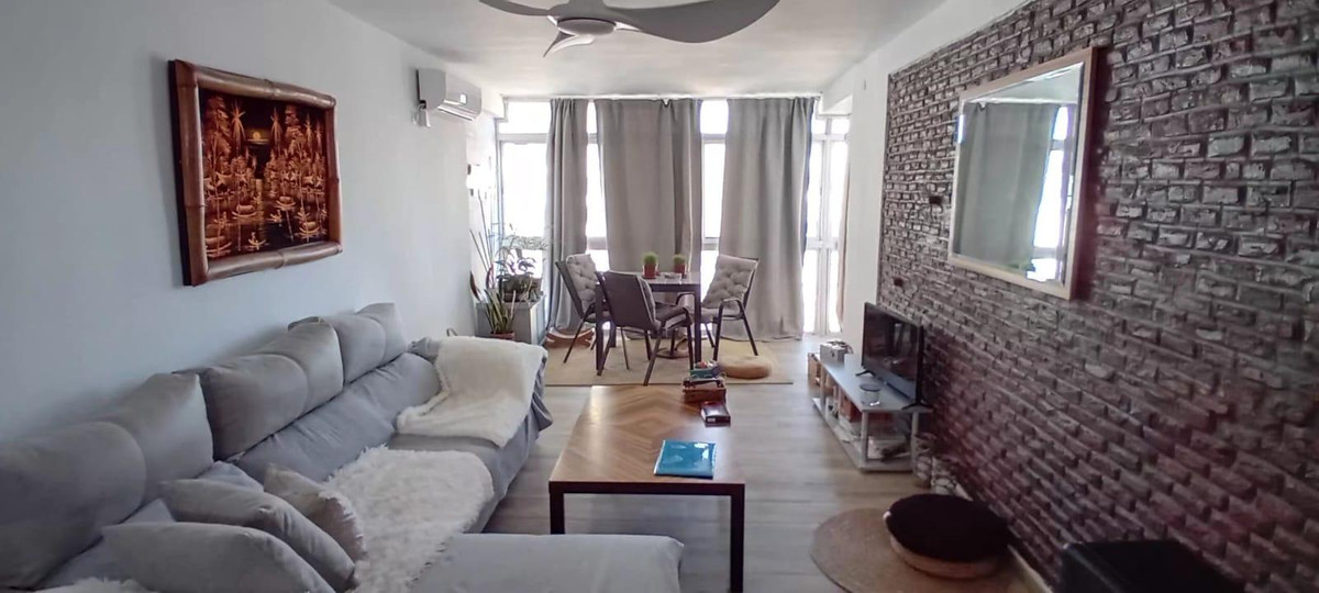 Te koop Middle Floor Apartment Costa Del Sol Benalmadena Costa € 191.000,-