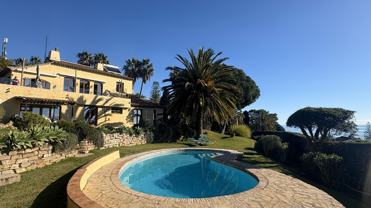 Te koop Vrijstaande Villa Costa Del Sol Estepona € 1.900.000,-