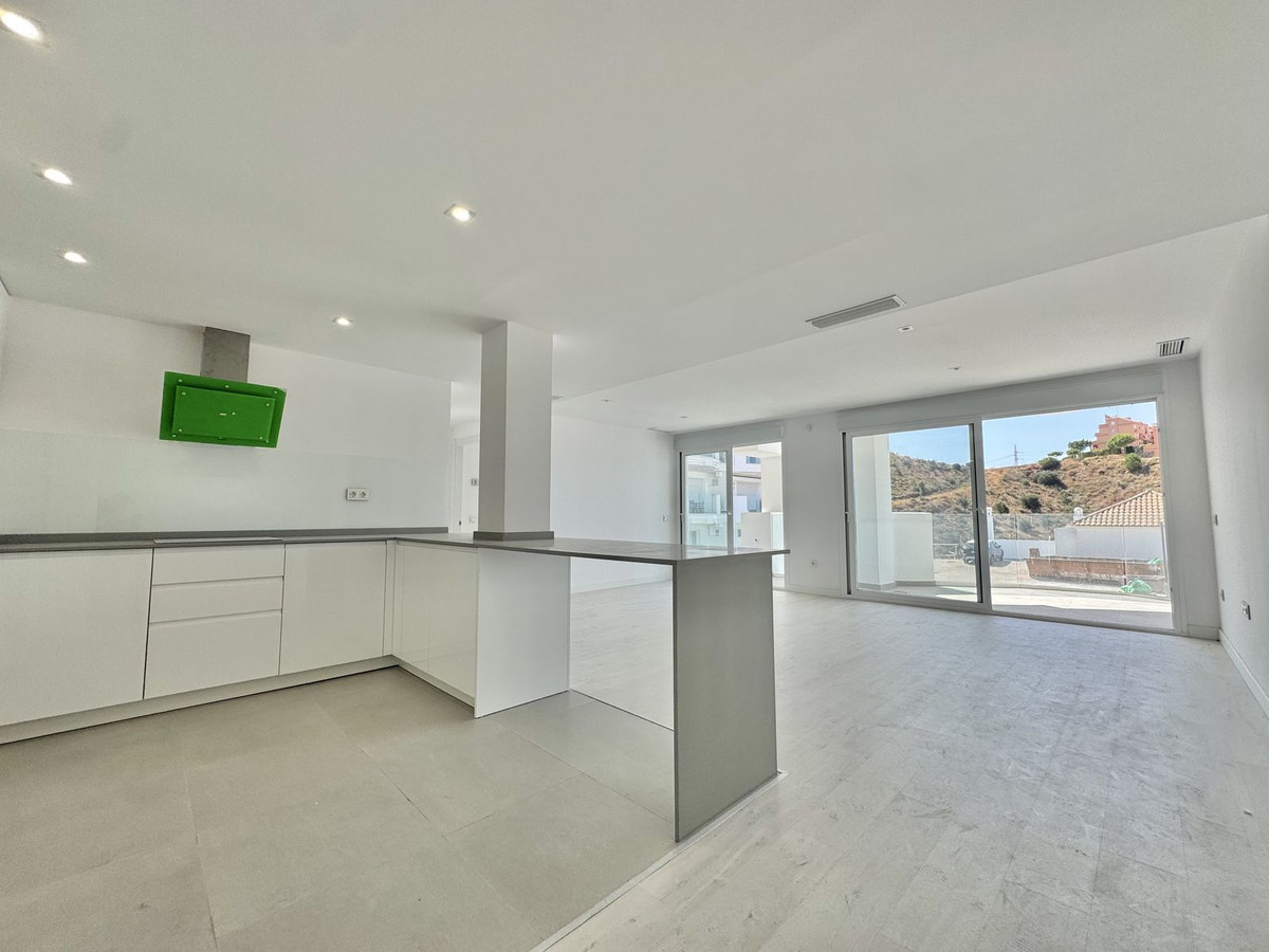 Te koop Middle Floor Apartment Costa Del Sol Rincón De La Victoria € 388.000,-