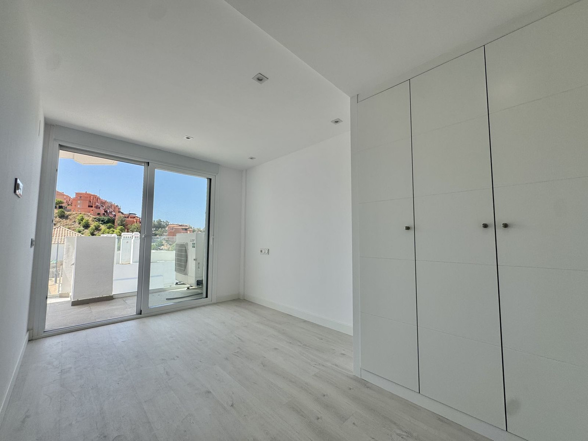 Te koop Middle Floor Apartment Costa Del Sol Rincón De La Victoria € 388.000,-