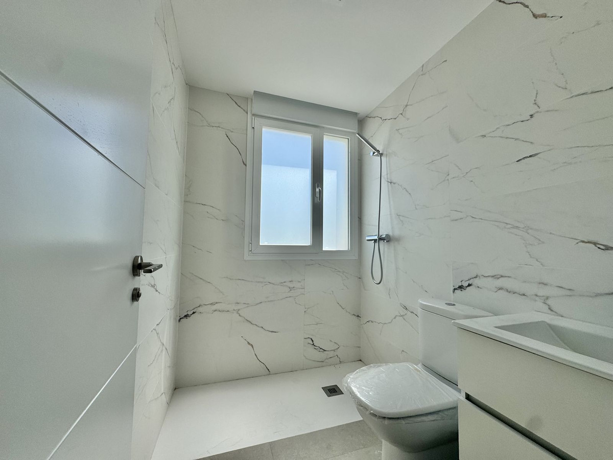 Te koop Middle Floor Apartment Costa Del Sol Rincón De La Victoria € 388.000,-