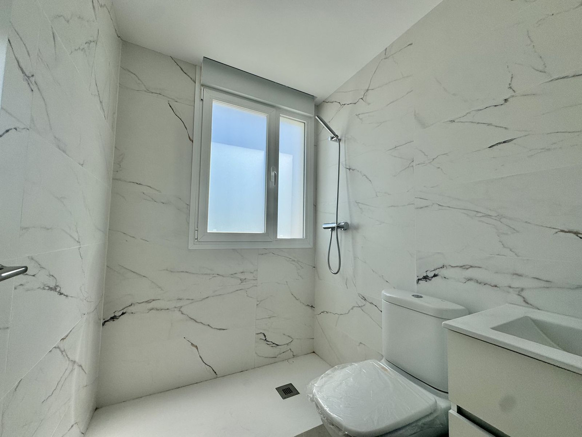 Te koop Middle Floor Apartment Costa Del Sol Rincón De La Victoria € 388.000,-