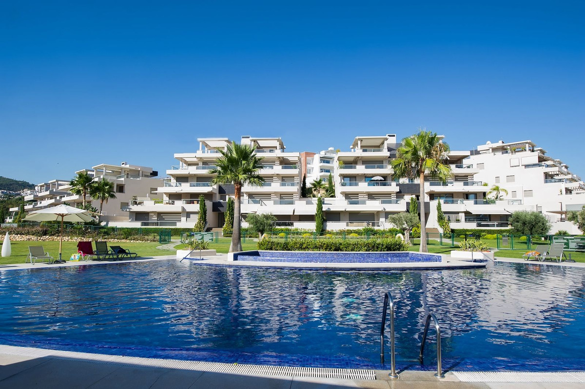 Te koop Middle Floor Apartment Costa Del Sol Los Arqueros € 875.000,-