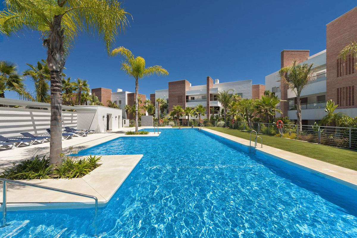 Te koop Middle Floor Apartment Costa Del Sol Los Arqueros € 750.000,-