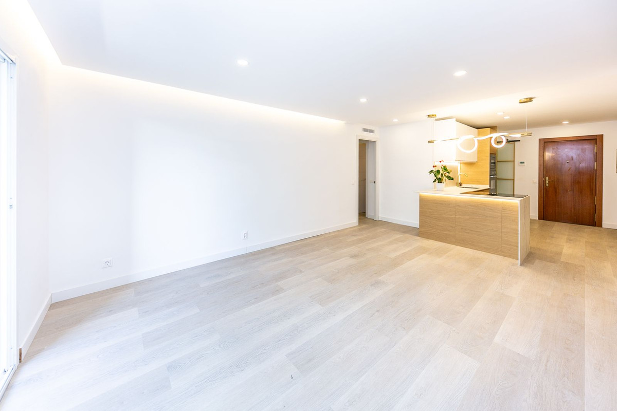 Te koop Middle Floor Apartment Costa Del Sol Fuengirola € 410.000,-