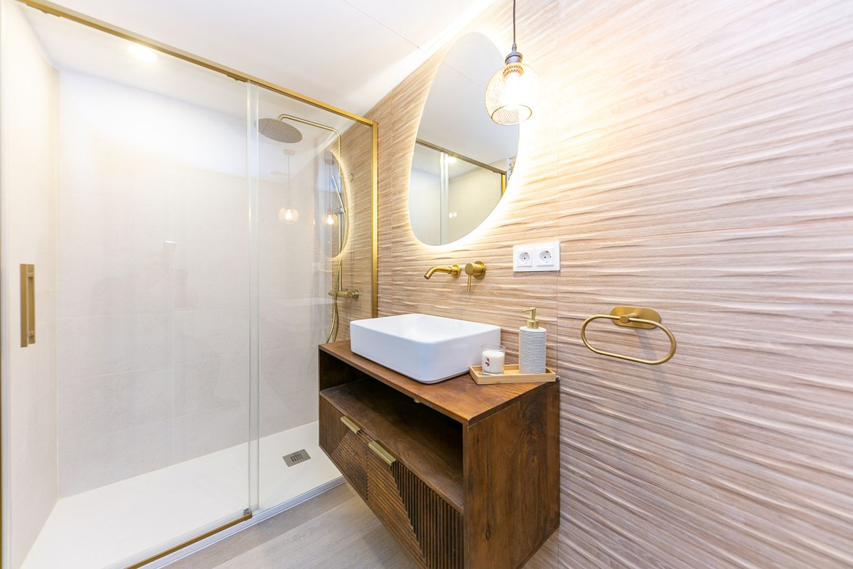 Te koop Middle Floor Apartment Costa Del Sol Fuengirola € 410.000,-