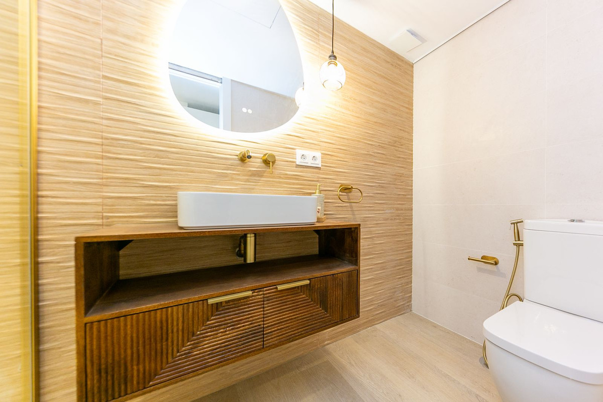 Te koop Middle Floor Apartment Costa Del Sol Fuengirola € 410.000,-