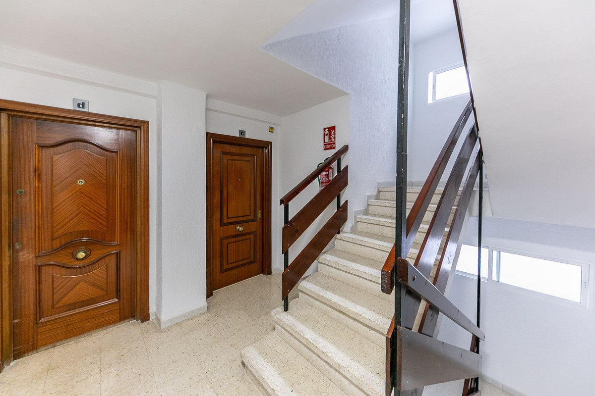 Te koop Middle Floor Apartment Costa Del Sol Fuengirola € 410.000,-