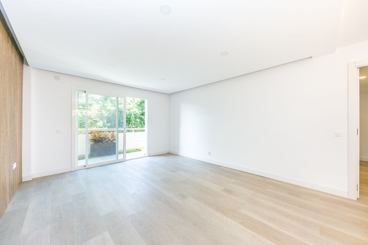 Te koop Middle Floor Apartment Costa Del Sol Fuengirola € 410.000,-