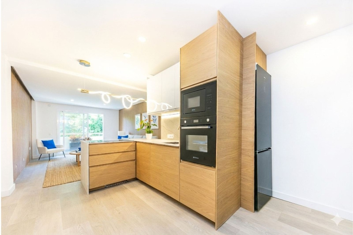 Te koop Middle Floor Apartment Costa Del Sol Fuengirola € 410.000,-