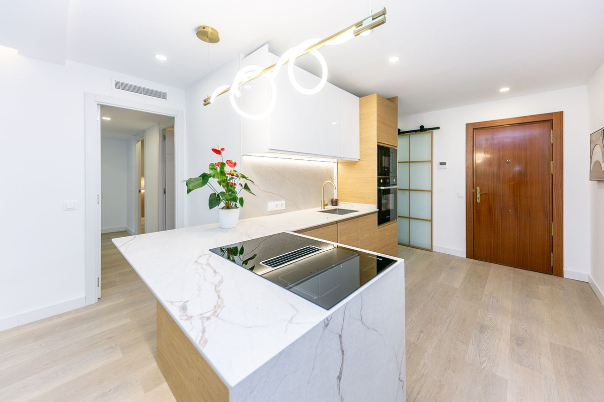 Te koop Middle Floor Apartment Costa Del Sol Fuengirola € 410.000,-