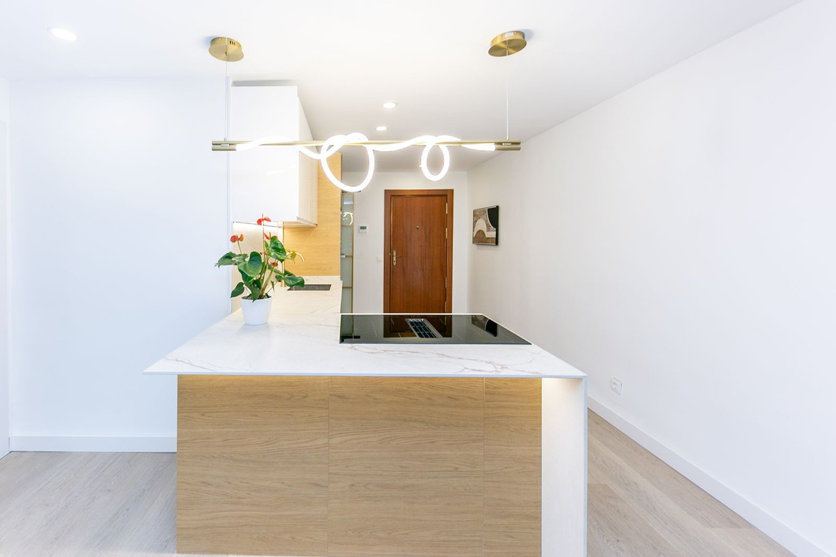 Te koop Middle Floor Apartment Costa Del Sol Fuengirola € 410.000,-