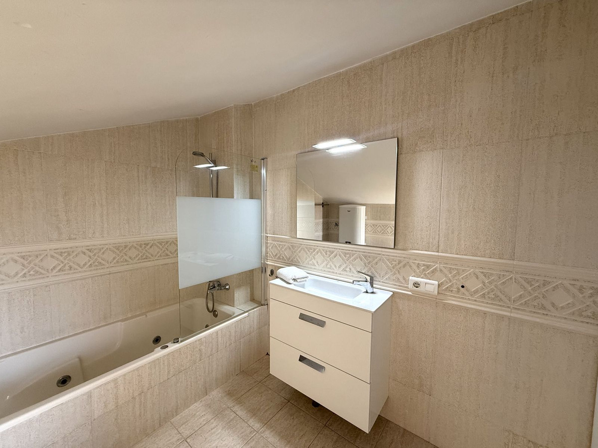 Te koop Bovenwoning Costa Del Sol Benalmadena Costa € 549.000,-