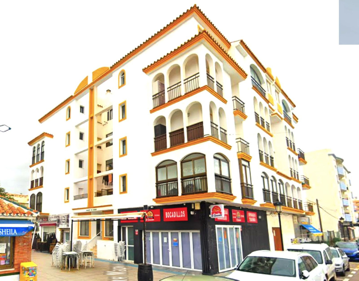 Te koop Middle Floor Apartment Costa Del Sol San Luis De Sabinillas € 412.000,-