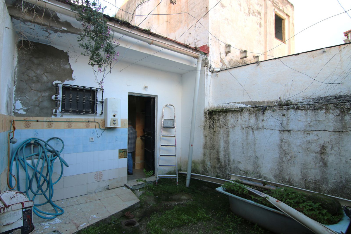 Te koop Herenhuis Costa Del Sol Coín € 190.000,-