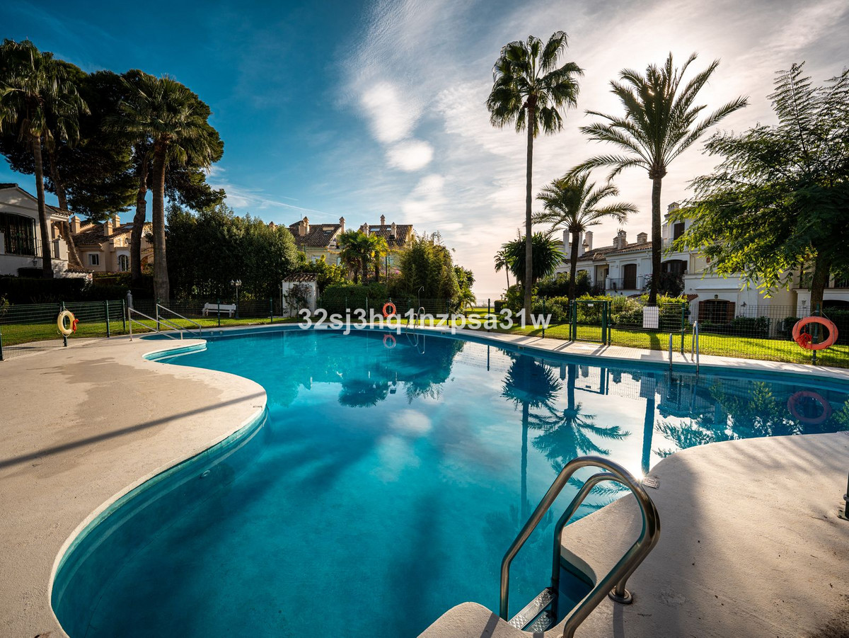 Te koop Herenhuis Costa Del Sol Estepona € 729.000,-