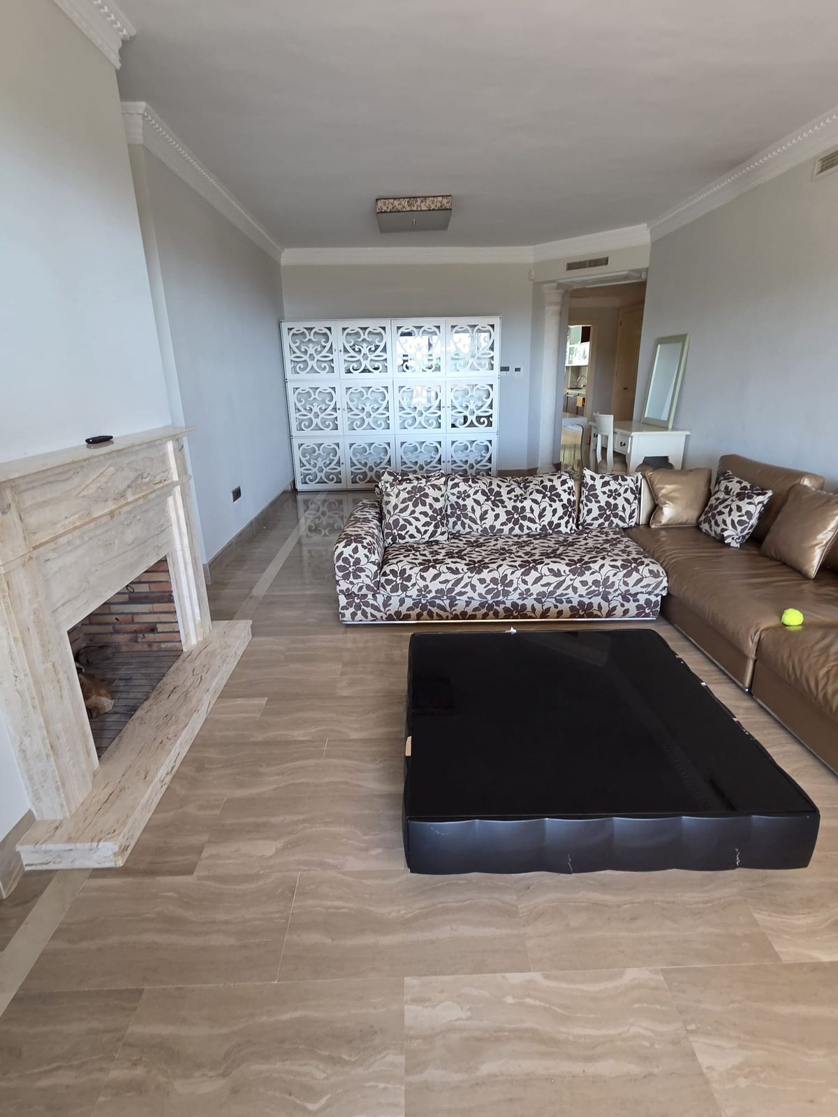 Te koop Middle Floor Apartment Costa Del Sol Sierra Blanca € 1.100.000,-