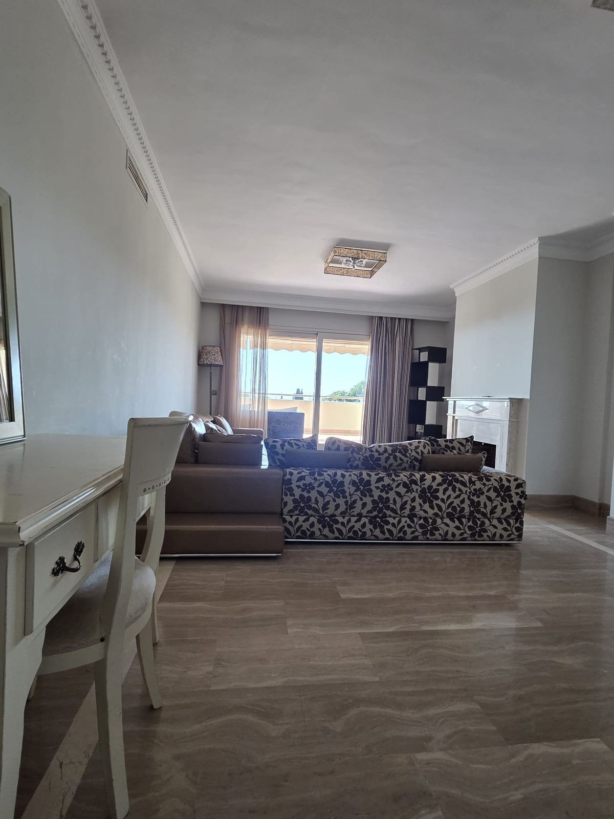 Te koop Middle Floor Apartment Costa Del Sol Sierra Blanca € 1.100.000,-