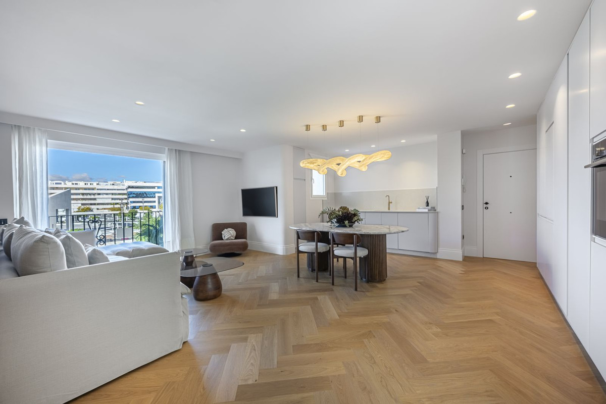 Te koop Middle Floor Apartment Costa Del Sol Puerto Banús € 649.000,-