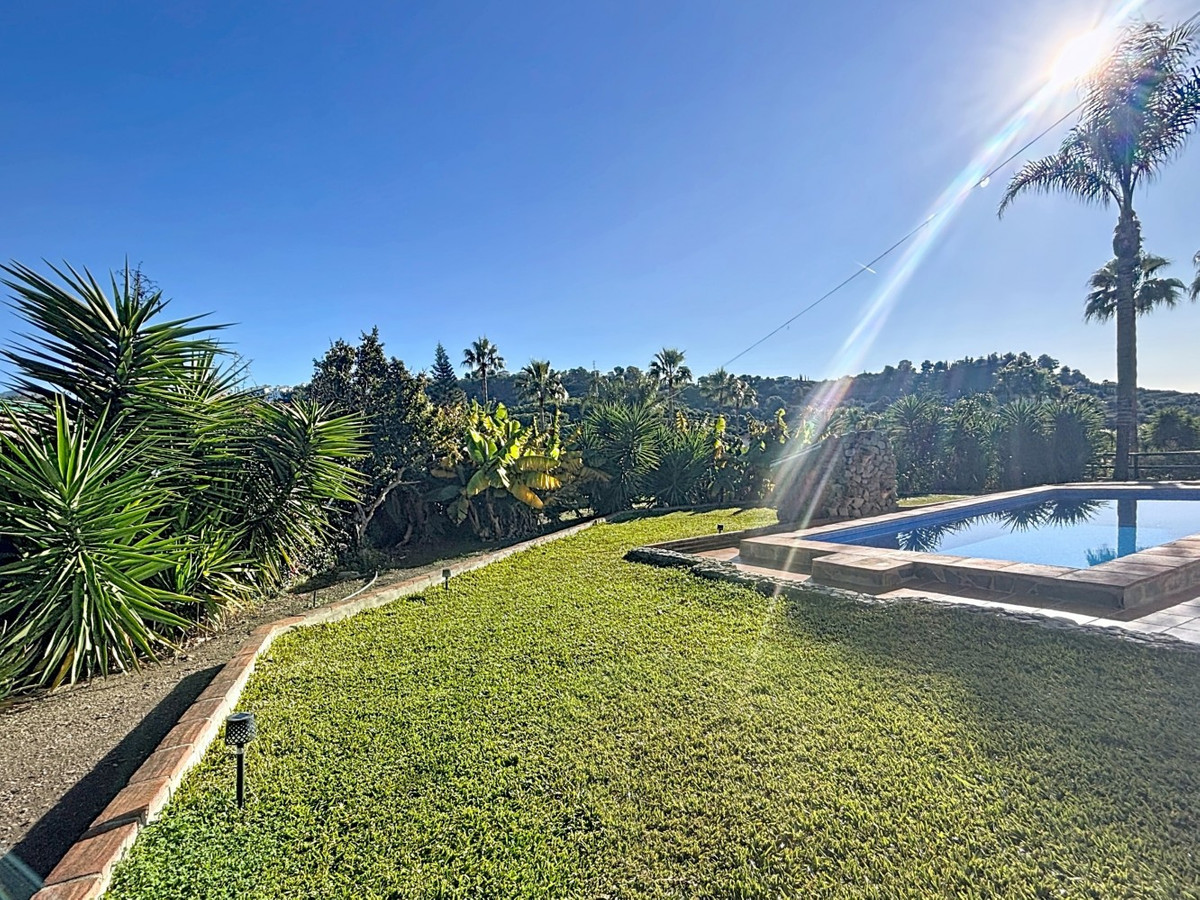 Te koop Vrijstaande Villa Costa Del Sol Frigiliana € 365.000,-