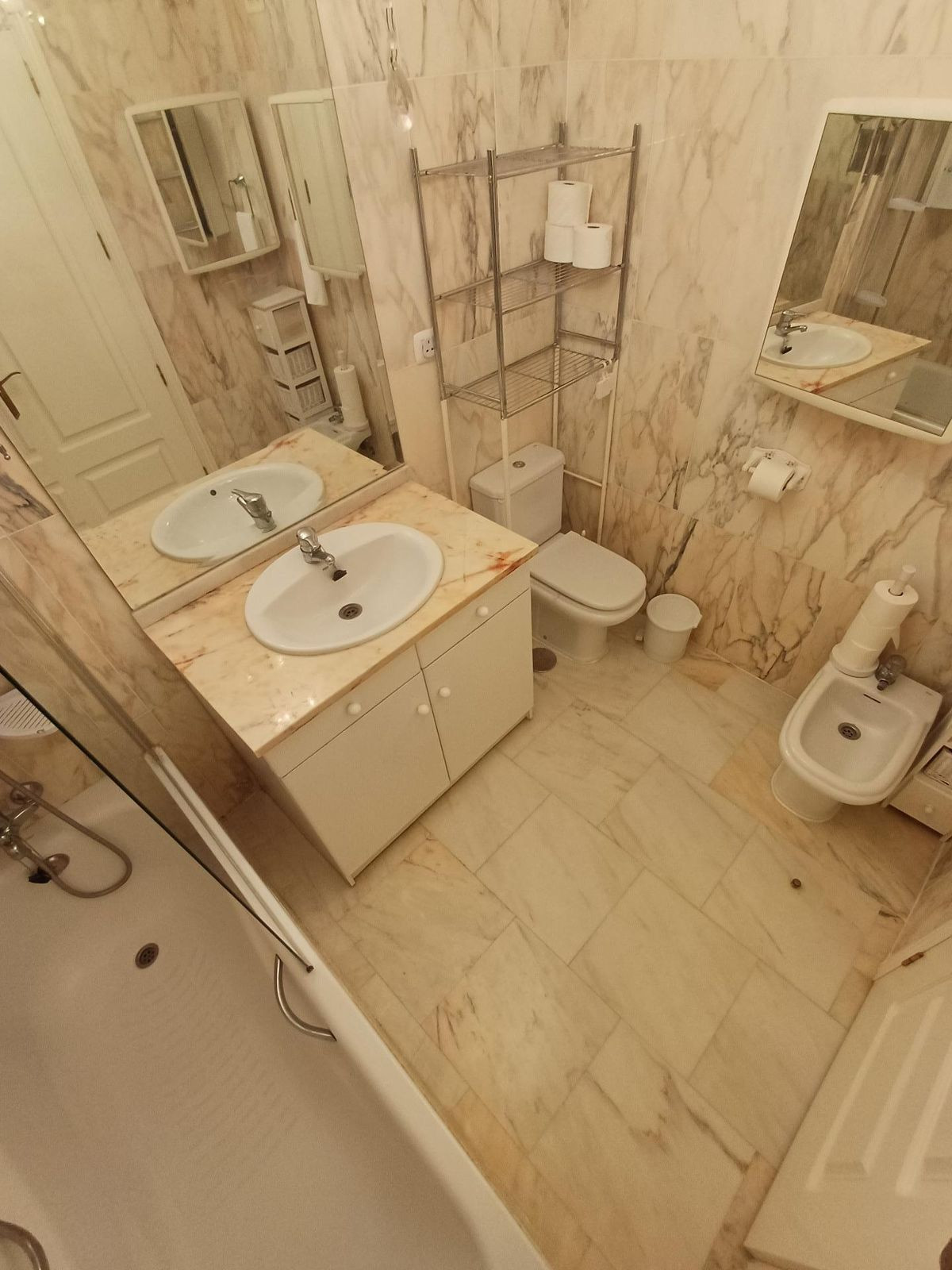 Te koop Middle Floor Apartment Costa Del Sol La Cala De Mijas € 450.000,-