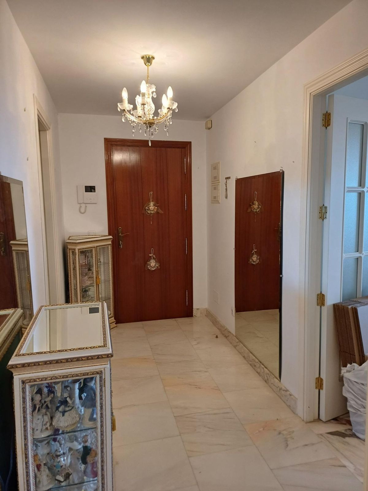 Te koop Middle Floor Apartment Costa Del Sol La Cala De Mijas € 450.000,-