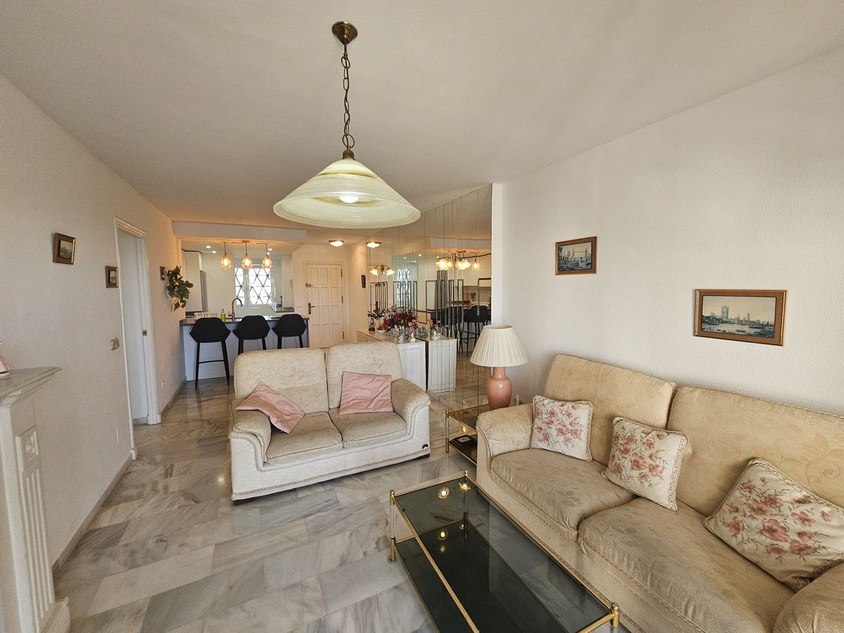 Te koop Middle Floor Apartment Costa Del Sol Riviera Del Sol € 275.000,-