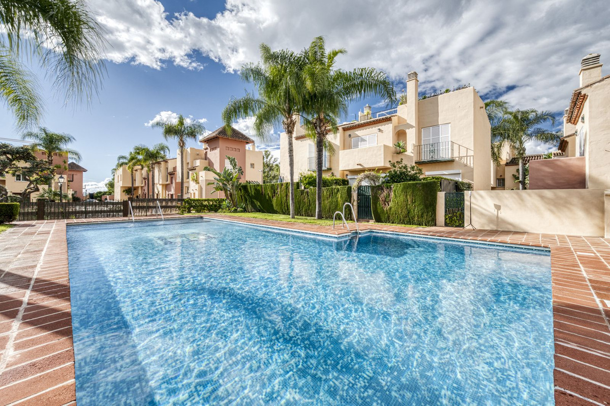 Te koop Herenhuis Costa Del Sol Marbella € 600.000,-