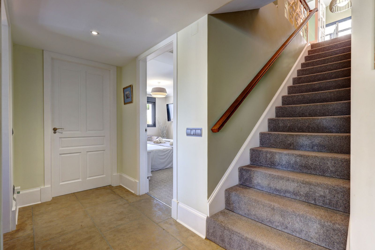 Te koop Vrijstaande Villa Costa Del Sol Casares € 2.250.000,-