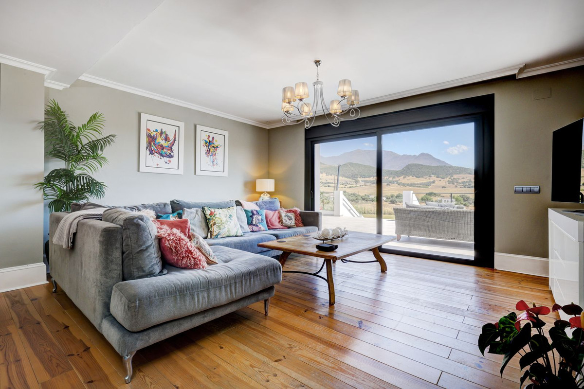 Te koop Vrijstaande Villa Costa Del Sol Casares € 2.250.000,-