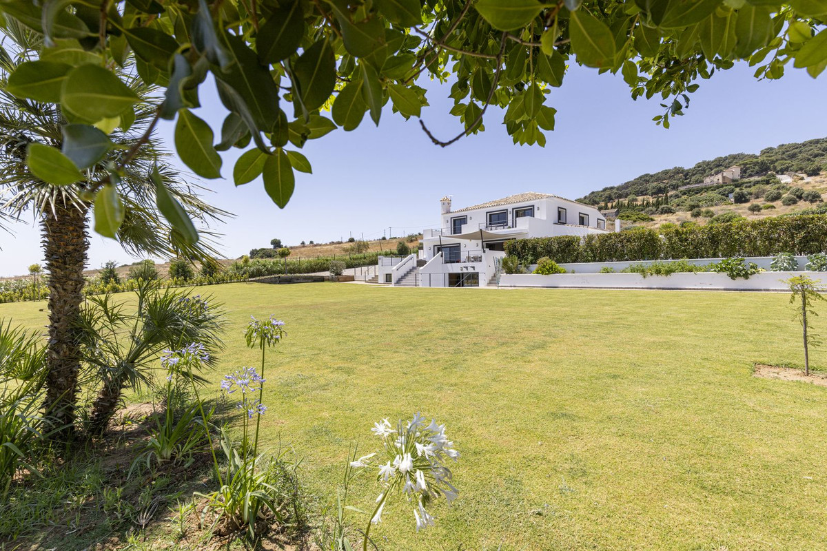 Te koop Vrijstaande Villa Costa Del Sol Casares € 2.250.000,-