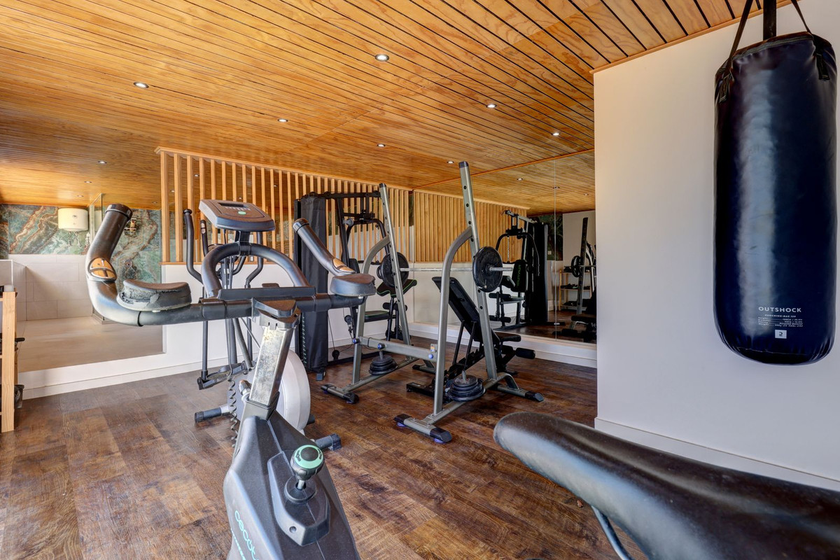 Te koop Vrijstaande Villa Costa Del Sol Casares € 2.250.000,-