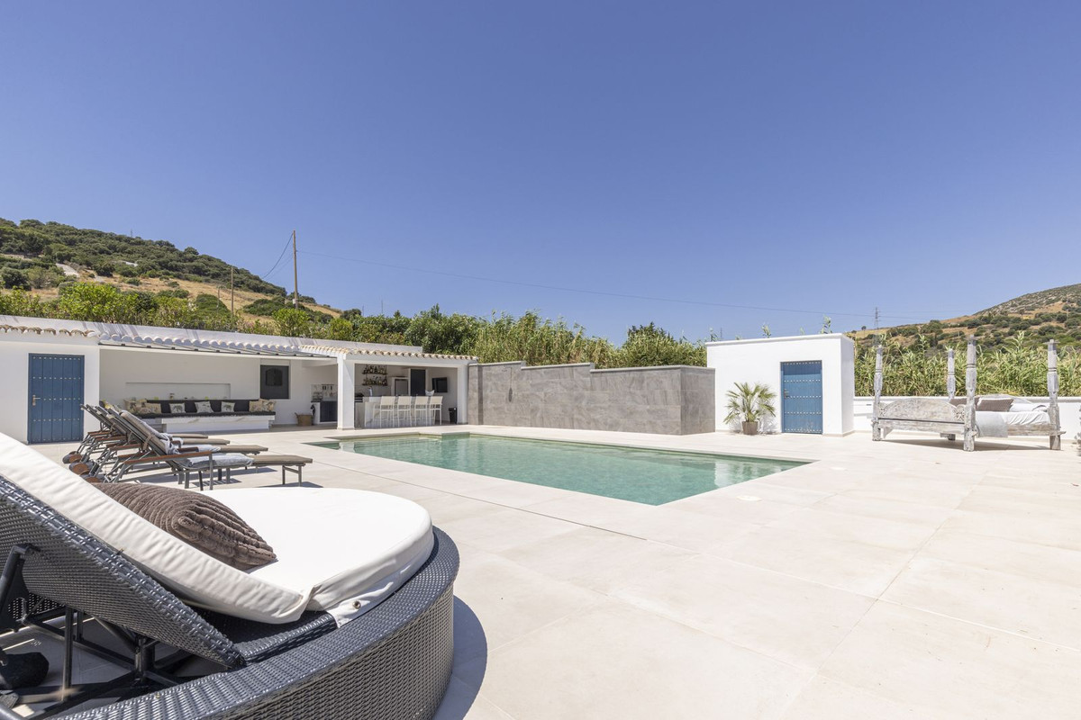 Te koop Vrijstaande Villa Costa Del Sol Casares € 2.250.000,-