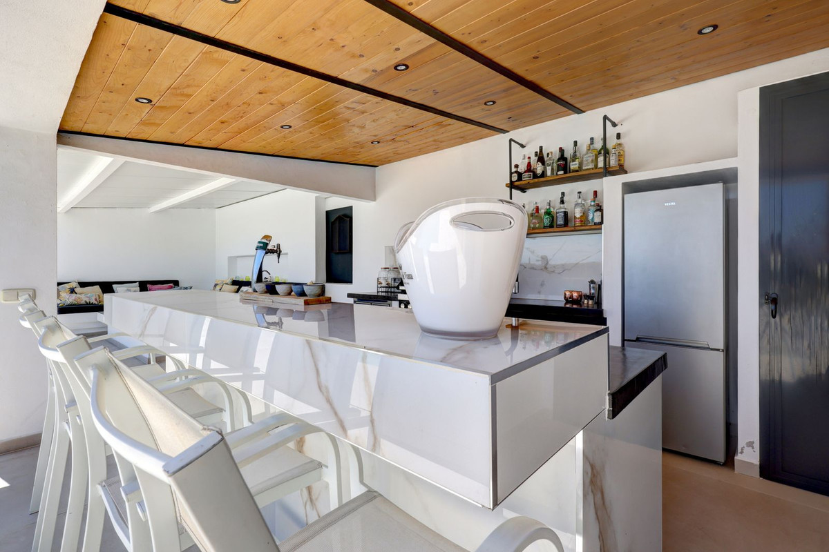 Te koop Vrijstaande Villa Costa Del Sol Casares € 2.250.000,-