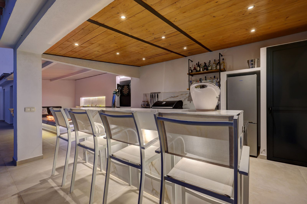 Te koop Vrijstaande Villa Costa Del Sol Casares € 2.250.000,-