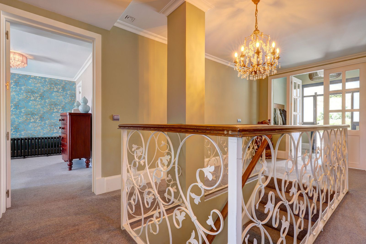 Te koop Vrijstaande Villa Costa Del Sol Casares € 2.250.000,-