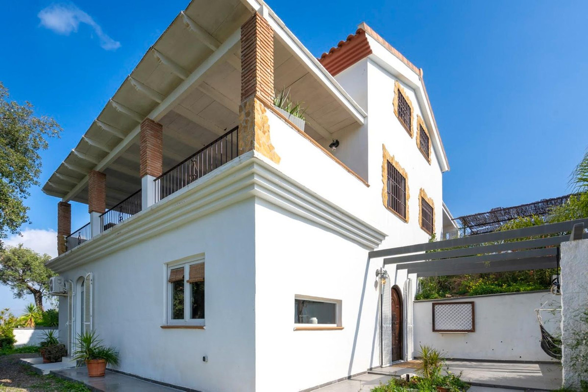 Te koop Finca - Cortijo Costa Del Sol Coín € 597.000,-