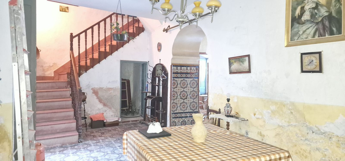 Te koop Herenhuis Costa Del Sol Casarabonela € 363.000,-
