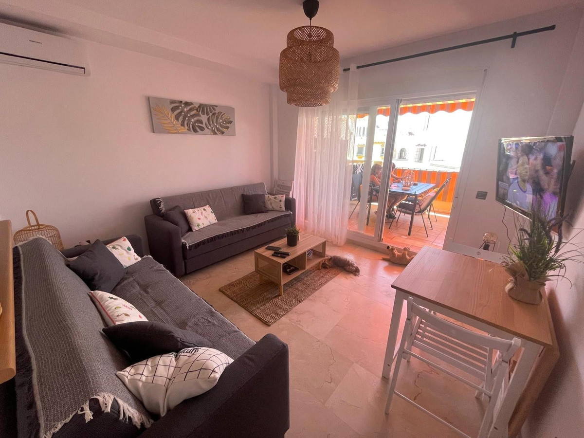 Te koop Middle Floor Apartment Costa Del Sol Casares Playa € 184.400,-