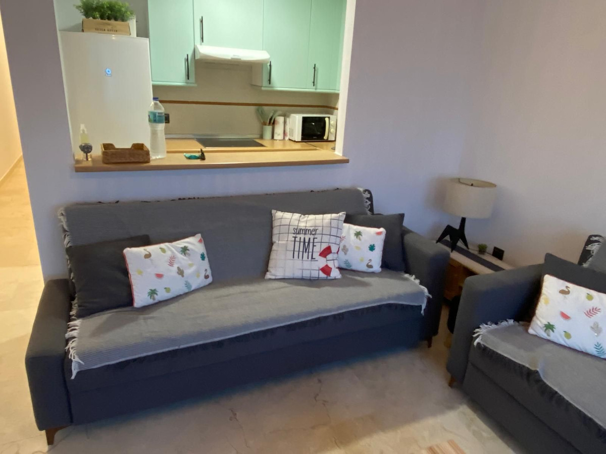 Te koop Middle Floor Apartment Costa Del Sol Casares Playa € 184.400,-