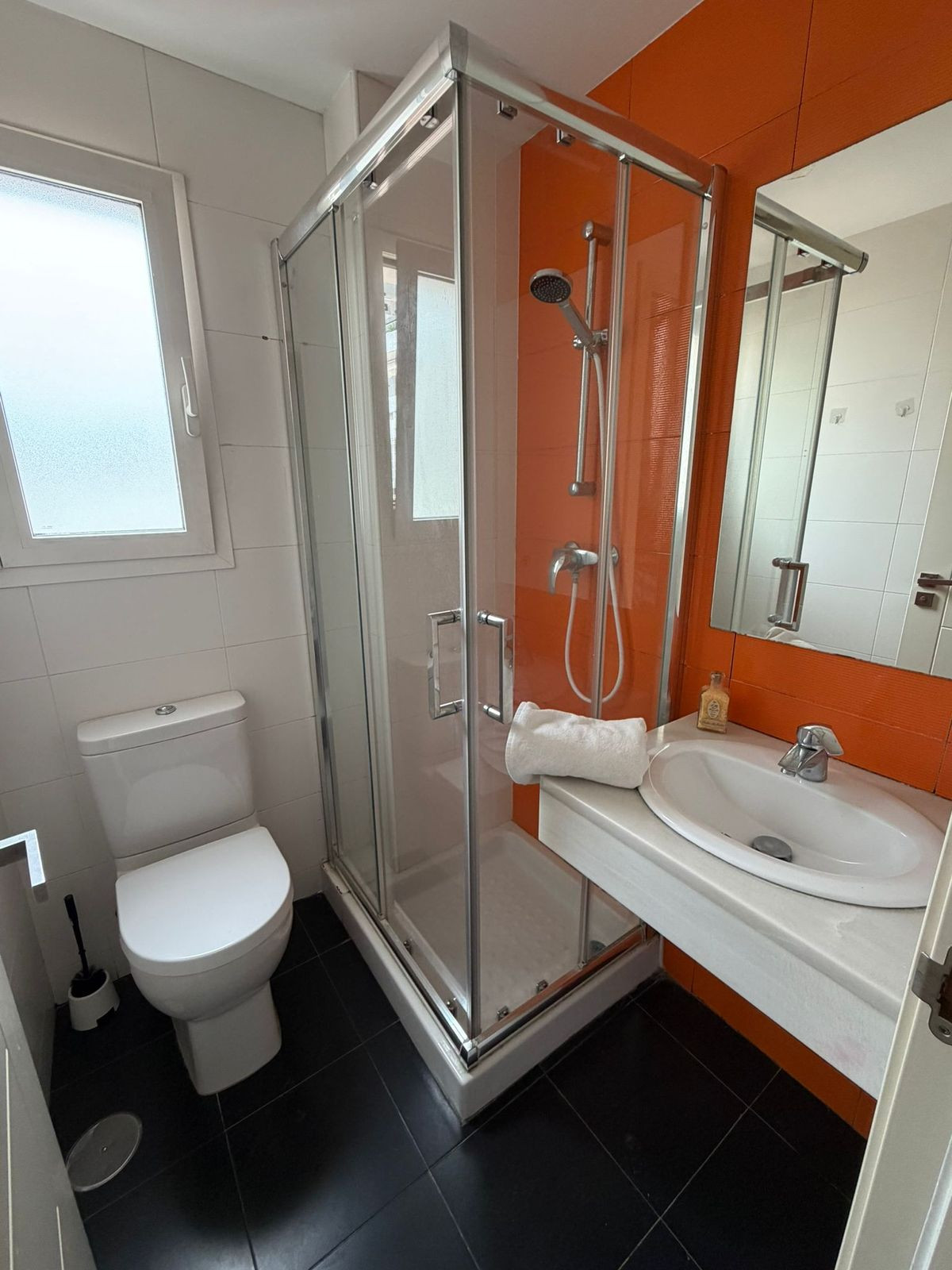 Te koop Middle Floor Apartment Costa Del Sol Estepona € 319.000,-