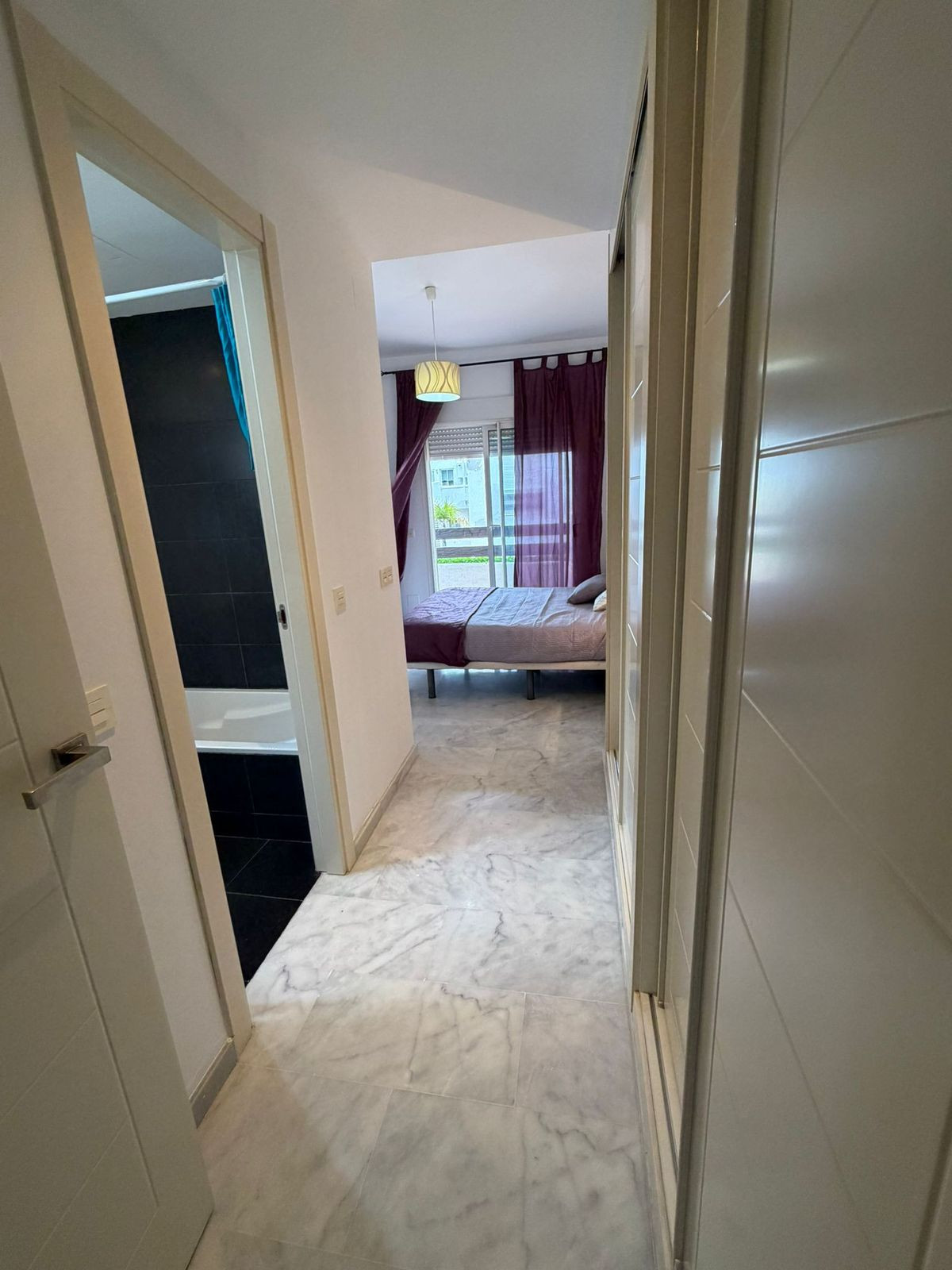 Te koop Middle Floor Apartment Costa Del Sol Estepona € 319.000,-