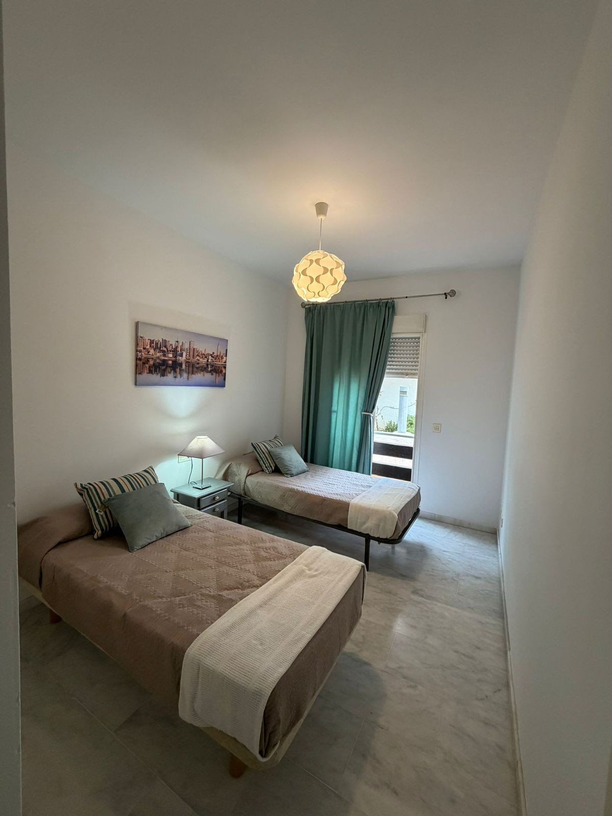 Te koop Middle Floor Apartment Costa Del Sol Estepona € 319.000,-