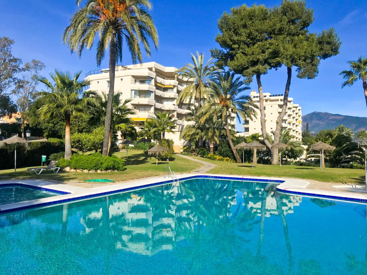 Te koop Herenhuis Costa Del Sol Atalaya € 375.000,-