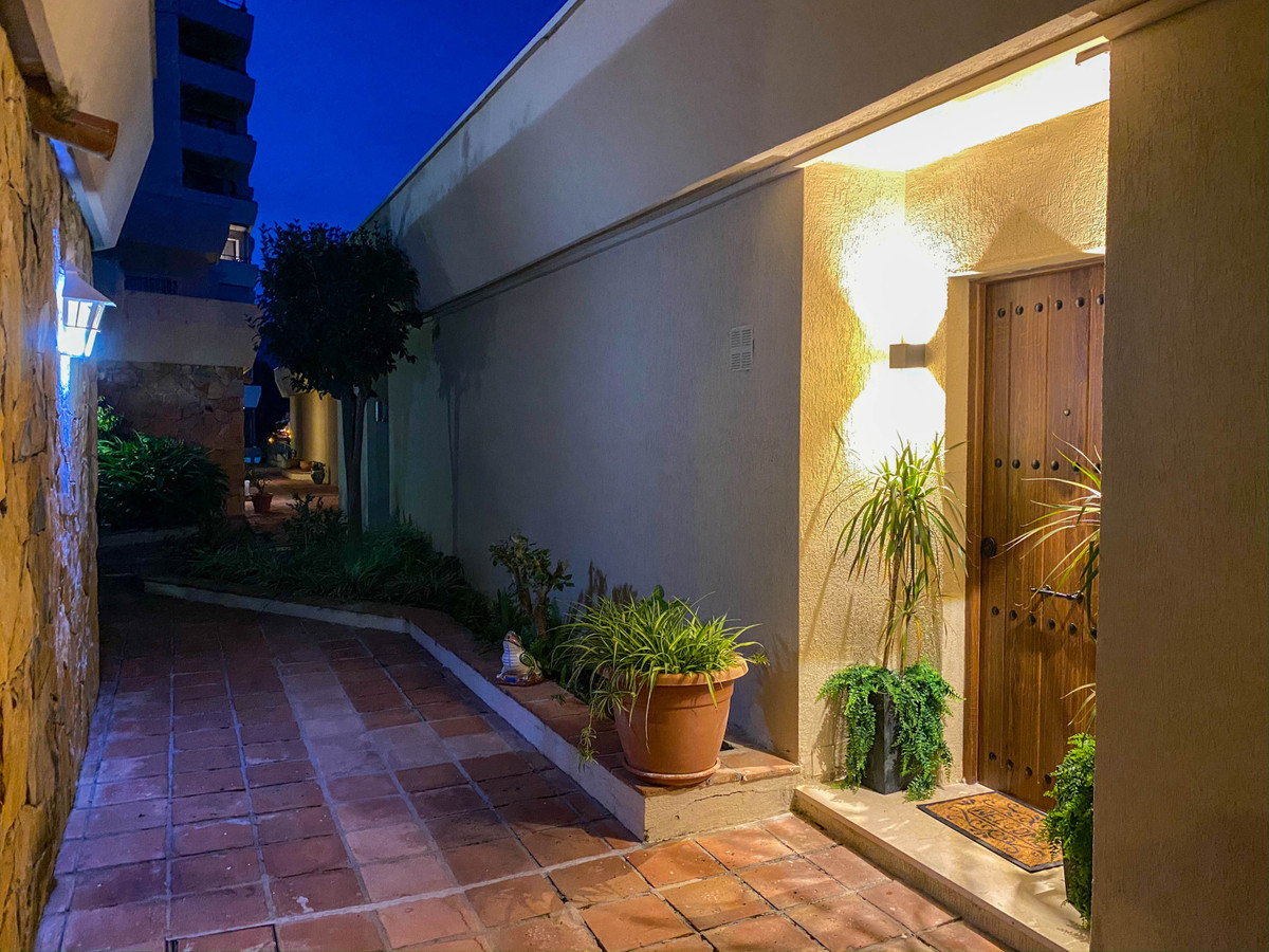 Te koop Herenhuis Costa Del Sol Atalaya € 375.000,-