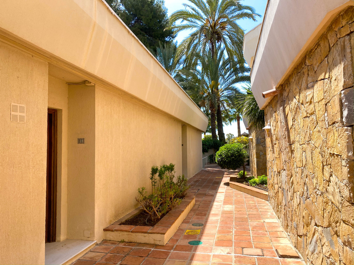 Te koop Herenhuis Costa Del Sol Atalaya € 375.000,-